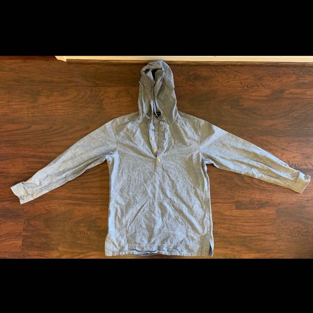 Gently used Chambray Baja Shirt